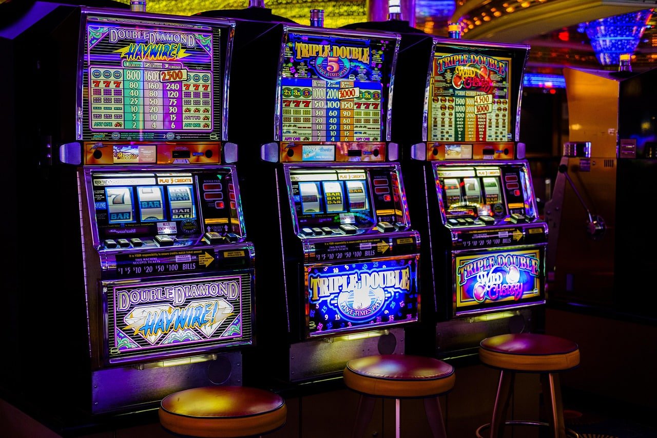 Studio live dealer pasartogel168 dengan kamera multi-sudut dan dealer profesional